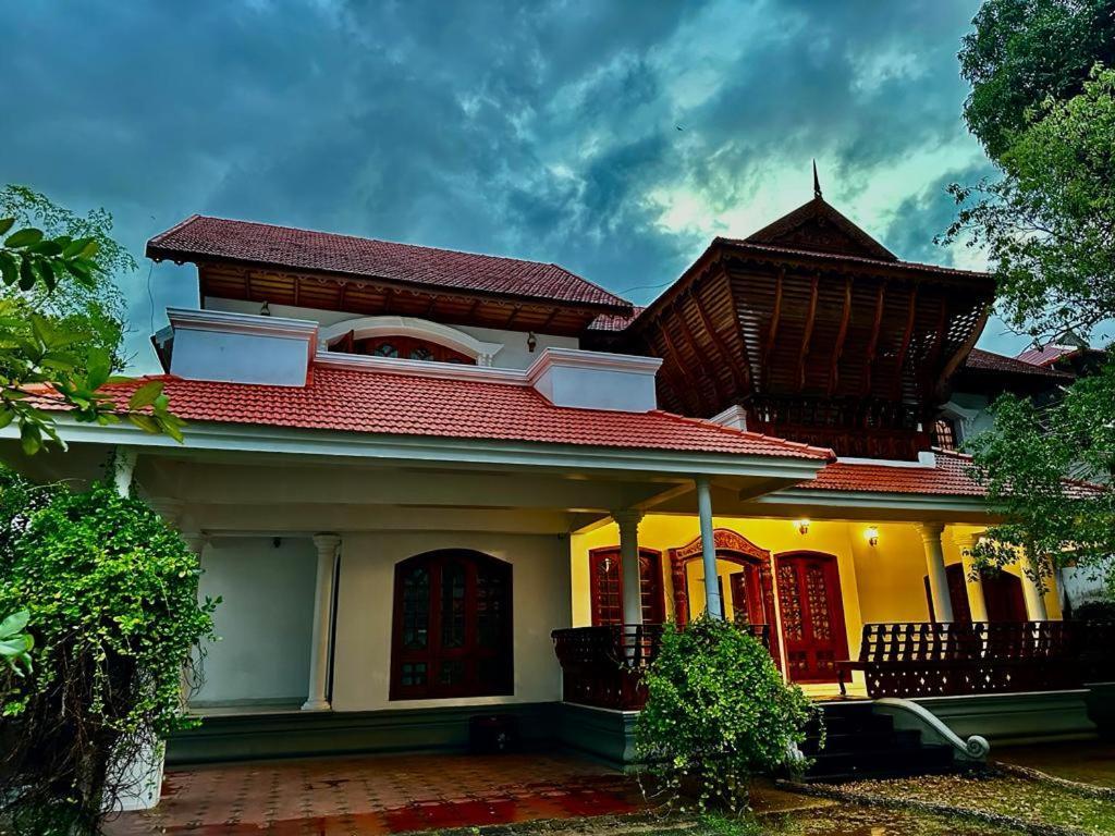 Dream Palace Alappuzha Exterior photo