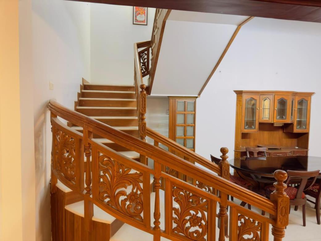 Dream Palace Alappuzha Exterior photo